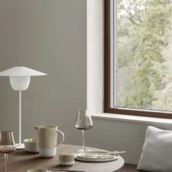 Akku LED-Tischleuchte -ANI LAMP LARGE- Farbe White
