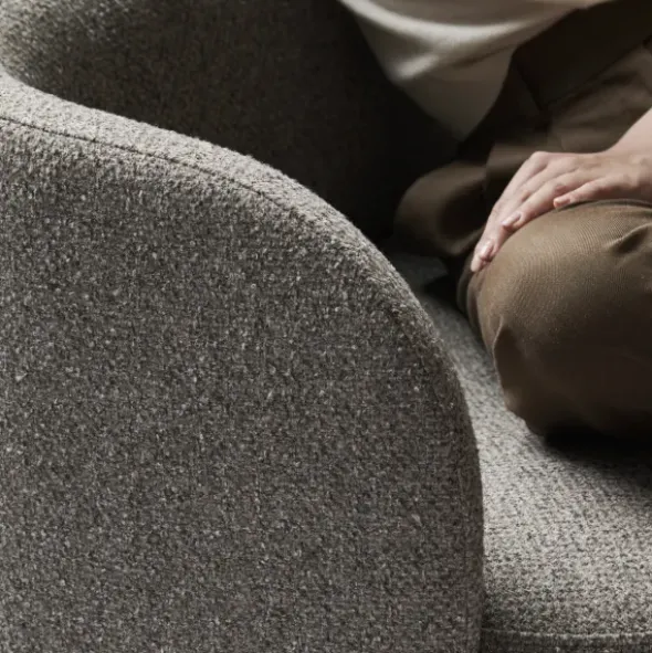 Chaiselongue, links -KUON- Socia Taupe