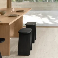 Hocker -AVIO- Farbe Black Oak 23 x 38 cm