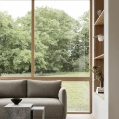 2-Sitzer Sofa -LUA- Farbe New Wheat - Stoff: kvadrat Moss