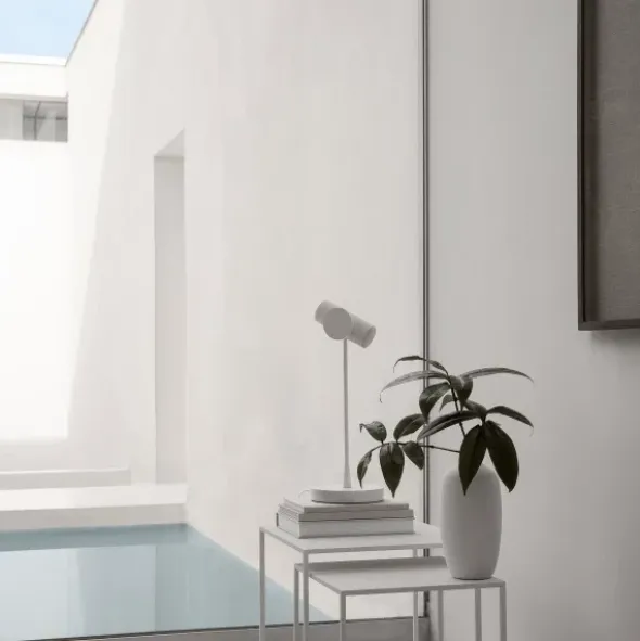 Tischleuchte -STAGE- Farbe Lily White - Größe S